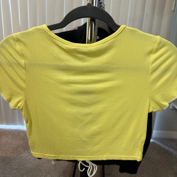 Cropped Cut Out FashionNova Shirt - Picture 3 of 3